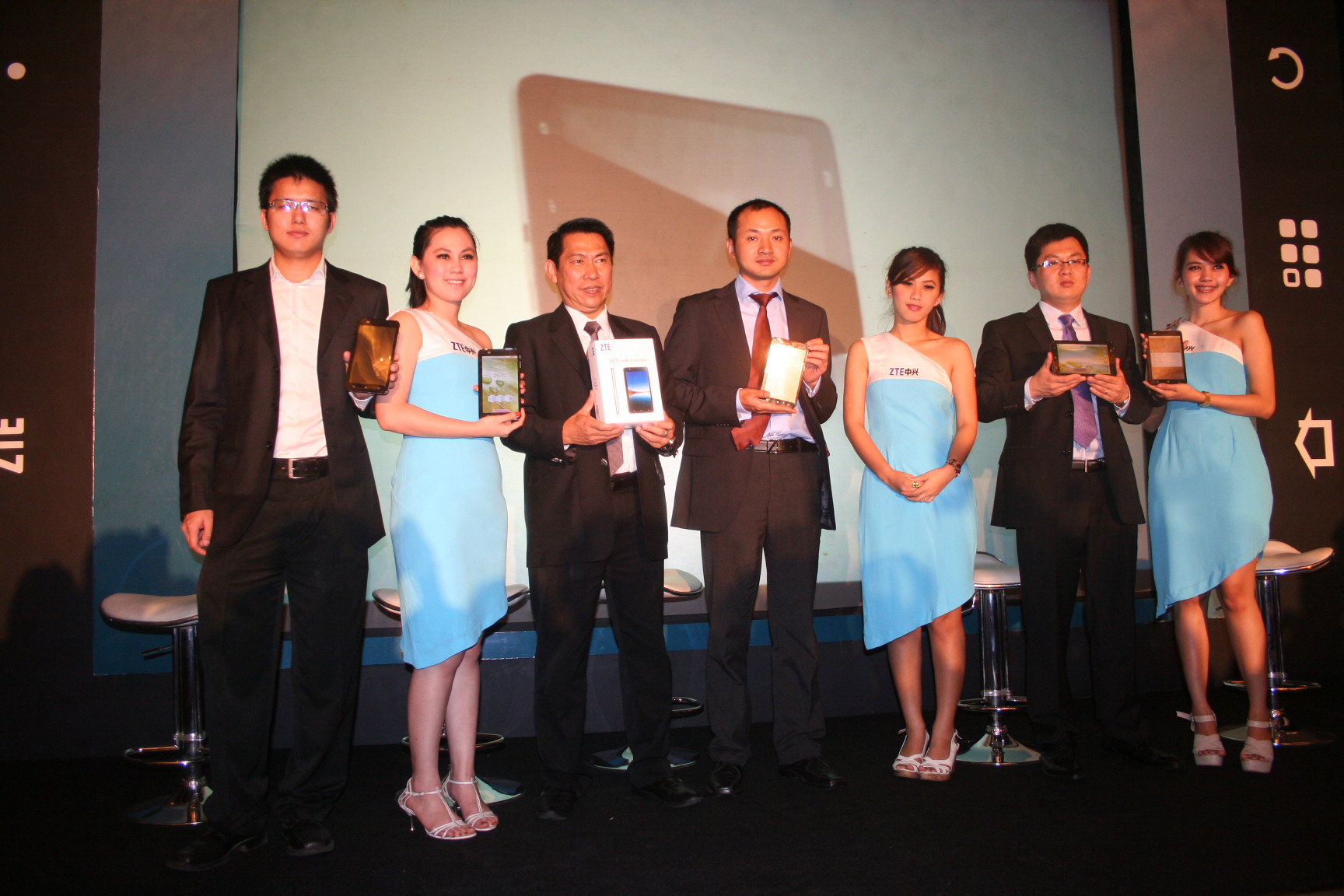 ZTE Light Tab Hadir di Indonesia 9 FOTO 2