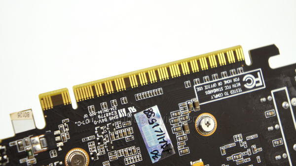 zotac gtx 550 ti amp pcie connector