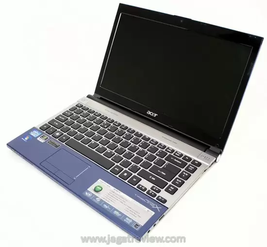 Acer TimelineX 3830TG 1