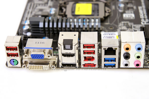 ga z68x ud3h b3 io backpanel