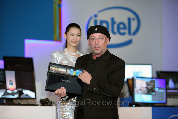 20-mooly lg megang notebook dengan konsep NIKISKI. 20 mooly lg megang notebook dengan konsep NIKISKI.