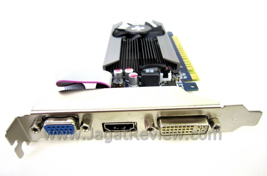 Review NVIDIA (Club3D) GT520: Fermi Paling IMG 0404