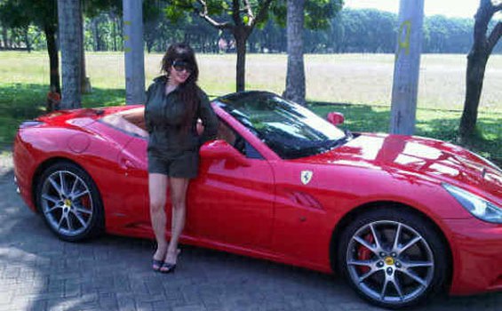 Melinda Dee1