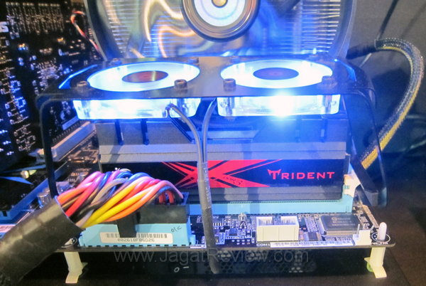 computex_2011_Trident 2400 Trident 2400