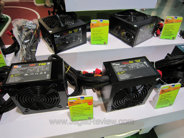 computex2011 04 AcBel i Power 85H 750W 650W 550W AcBel MBSH 750W