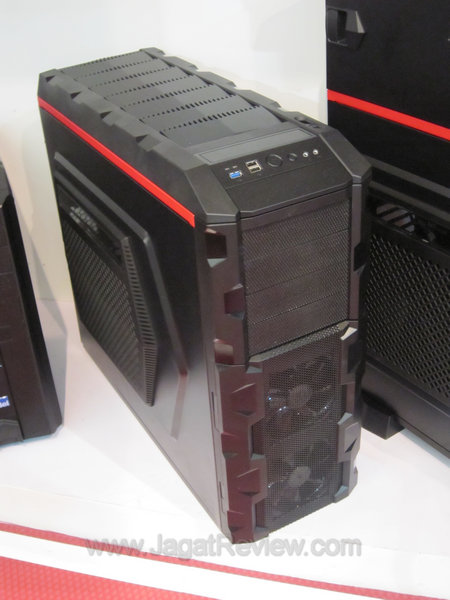 computex2011 16 AcBel Case2