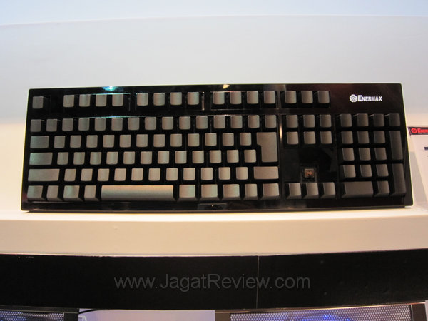 computex2011 21 Enermax KB01X