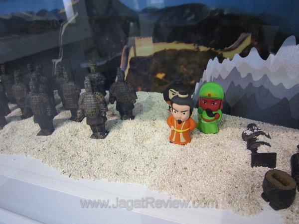 computex 2011 SuperTalent Romance Of Three Kindom Flash Drive