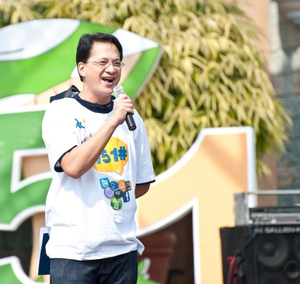 Dompul_Pak Nicky Dompul Pak Nicky