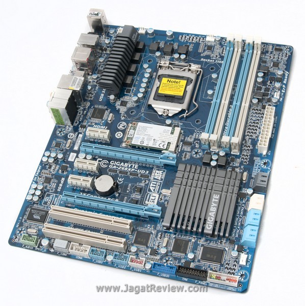 GigabyteZ68XP UD3 iSSD Board Overview3