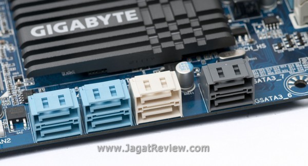 GigabyteZ68XP UD3 iSSD Board SATA