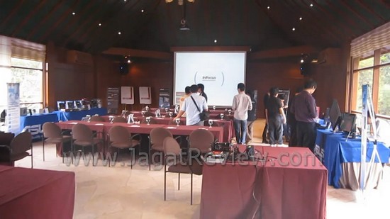 MVI 0483.mp4 snapshot 00.14 2011.07.04 15.40.36