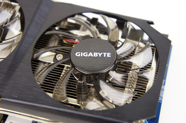 gigabyte gtx 580 soc fan