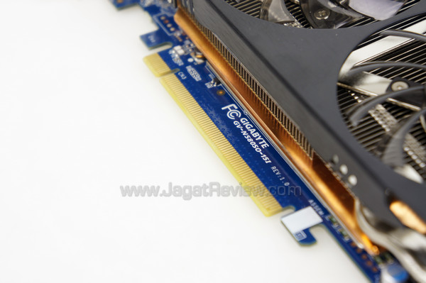 gigabyte gtx 580 soc pcie connector