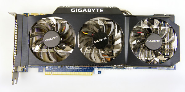 gigabyte gtx 580 soc top view