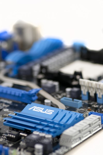 ASUS_F1_A75_V_Pro_Board_OverView4 ASUS F1 A75 V Pro Board OverView4