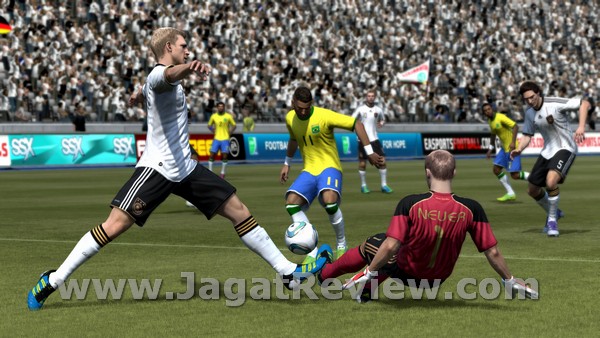 FIFA 12 711