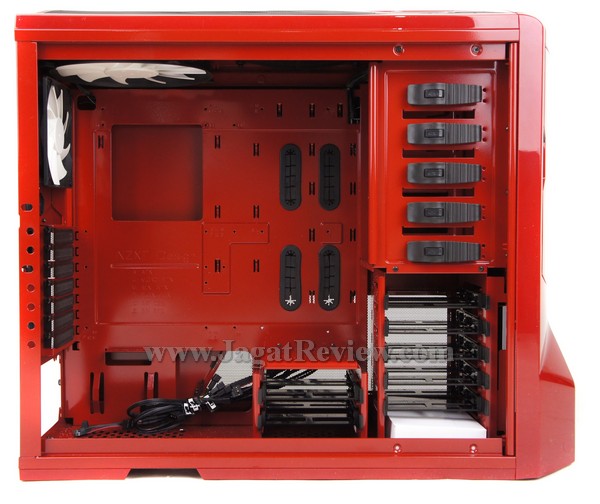 NZXT Phantom Red 13