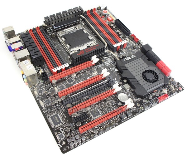 ASUS Rampage IV Extreme 161