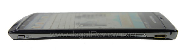 Sony Ericsson Xperia Arc S - Bagian Kiri Sony Ericsson Xperia Arc S Bagian Kiri