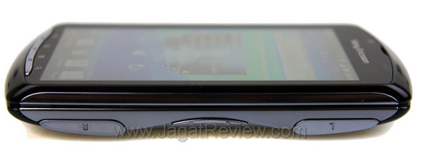 Xperia Play - Bagian Kanan Xperia Play Bagian Kanan