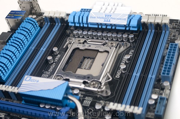 ASUS P9X79 Pro SocketOverview2