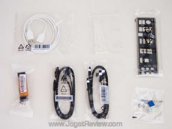 asus rog maximus iv gene-z sales package 02 asus rog maximus iv gene z sales package 02