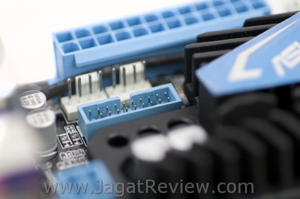 ASUS_F1A75-I_Deluxe_Board_USB3-Header ASUS F1A75 I Deluxe Board USB3 Header