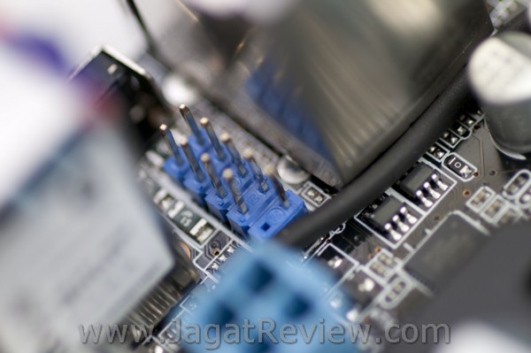 ASUS_F1A75-I_Deluxe_Header_USB2 ASUS F1A75