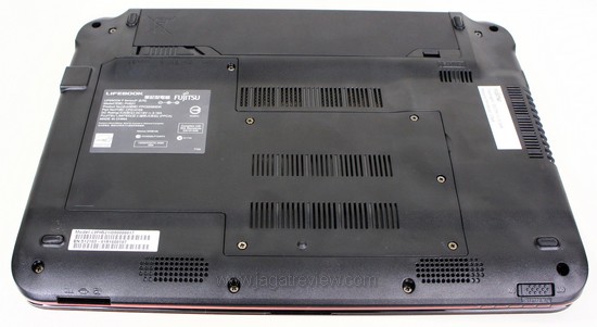 Fujitsu Lifebook PH521 8