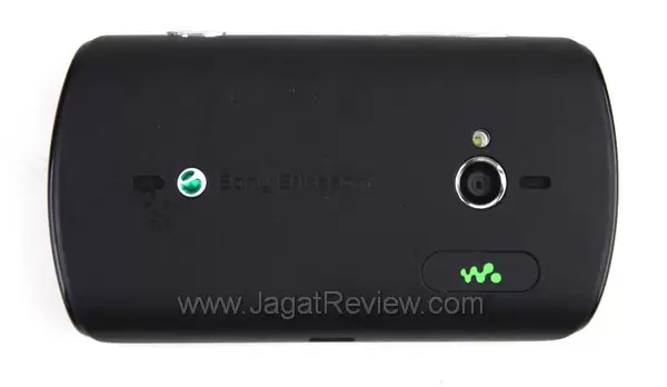 Live Walkman Tampak Belakang