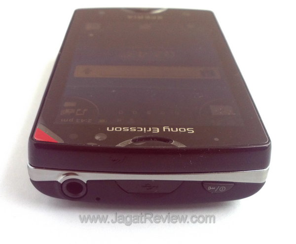 Xperia Mini Pro Sisi Atas