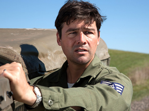 Kyle Chandler