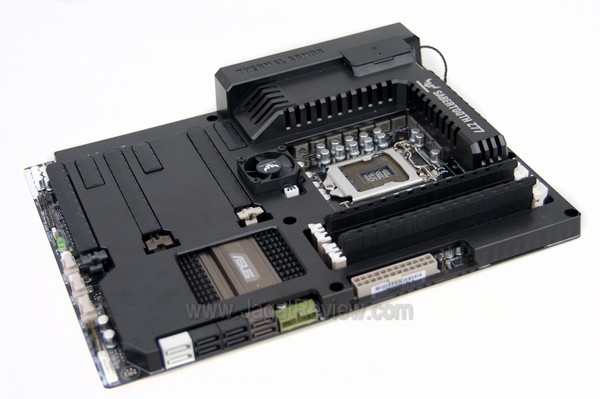 ASUS SABRETOOTH Z77 ThermalArmor Overview