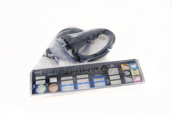 GIGABYTE X79 UD3 Perlengkapan CableSATA Backplate