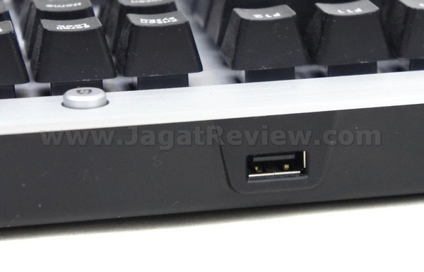 Corsair K60 5