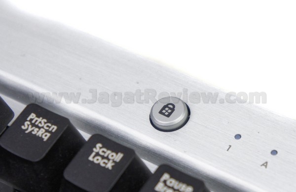 Corsair K60 7
