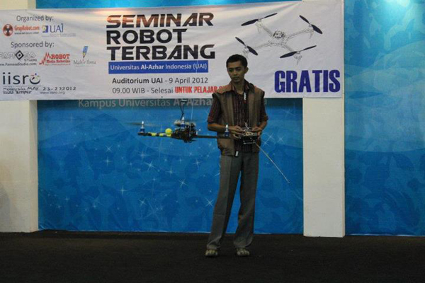 Seminar Robot Terbang 3 Seminar Robot Terbang 3