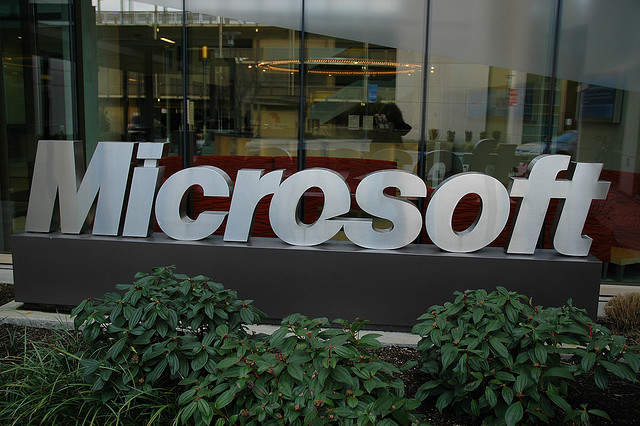 Microsoft Akan Beli Saham RIM? 10 microsoft sign