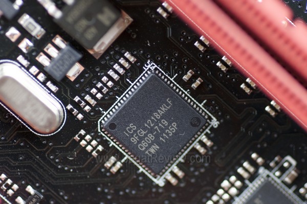 ASUS_Rampage_Extreme_IV_Formula_BF3_Chipset_ICS_ClockGen1