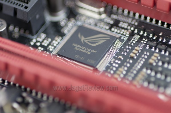 ASUS_Rampage_Extreme_IV_Formula_BF3_Chipset_ROG