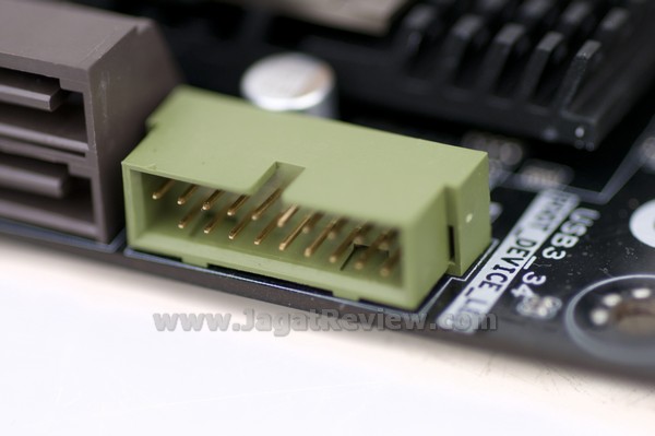 ASUS Sabertooth Z77 Board Header USB3