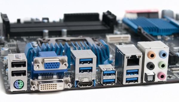 Gigabyte Z77X D3H Board Backpanel