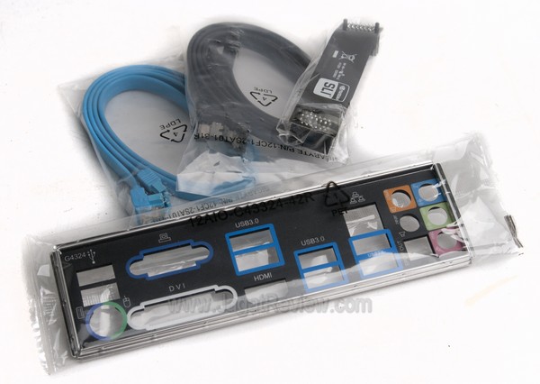 Gigabyte_Z77X-D3H_Perlengkapan Gigabyte Z77X D3H Perlengkapan