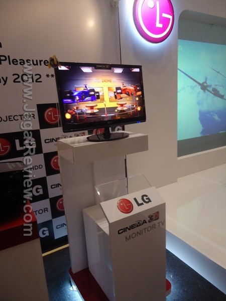 Pasar Monitor 3D Diramaikan Oleh Kehadiran LG Cinema 3D Monitor TV 4 LG Cinema 3D Monitor TV