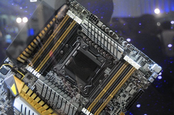 ASUS ROGZEUS DSC 4938