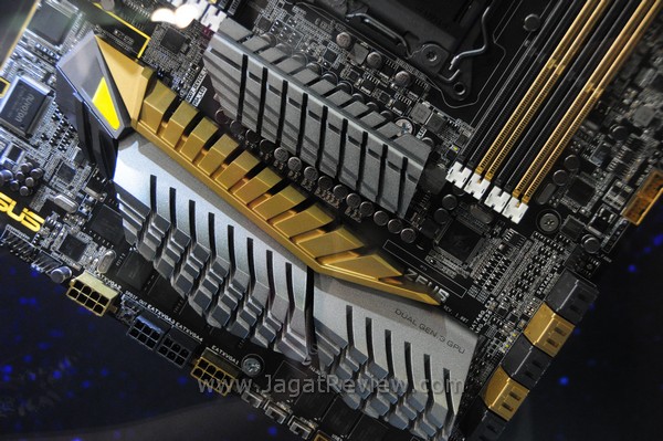 ASUS ROGZEUS DSC 4940