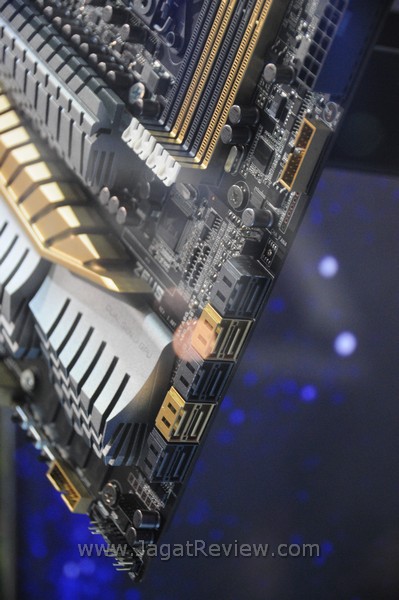 ASUS ROGZEUS DSC 4941