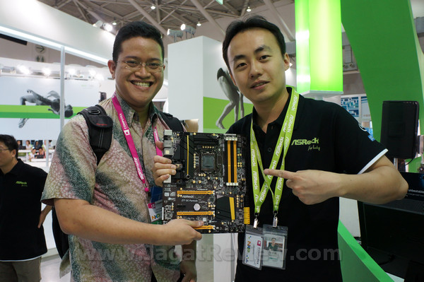 asrock-computex-1 DSC00631s