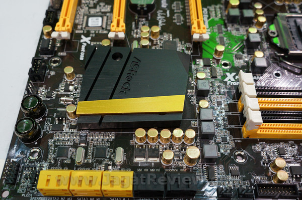 asrock-computex-8 DSC00642s